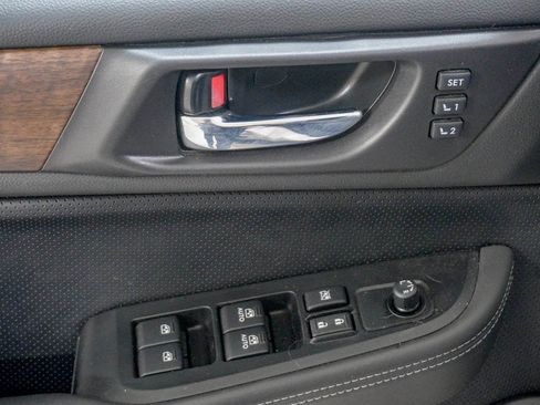 Used 2016 Subaru Outback 2.5i Limited image 18