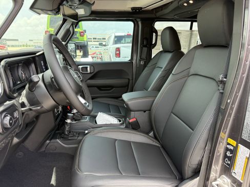New 2025 Jeep Wrangler Sahara image 14