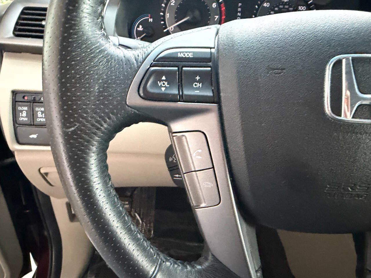 Used 2011 Honda Odyssey EX-L image 22