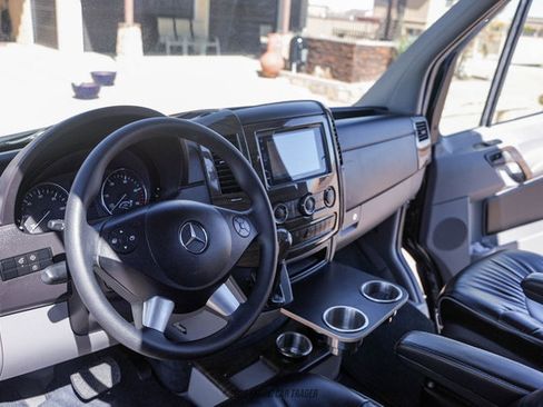 Used 2017 Mercedes-Benz Sprinter 3500 image 21