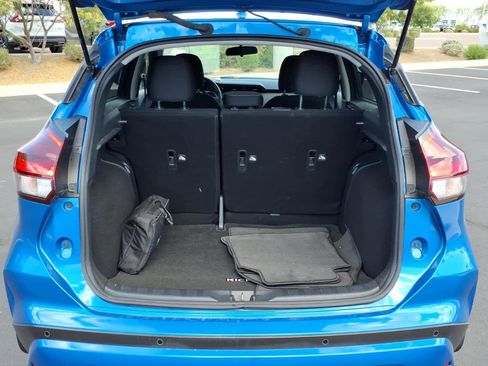 Used 2022 Nissan Kicks S image 16