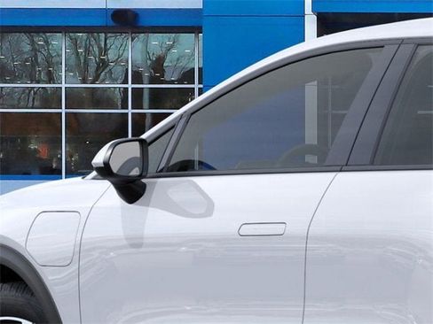 New 2026 Chevrolet Equinox EV LT image 12