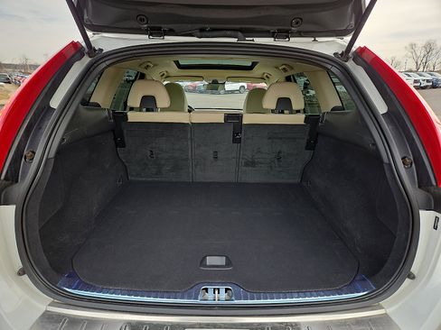 Used 2016 Volvo XC60 T6 w/ Protection Package image 29