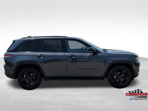 Used 2024 Jeep Grand Cherokee Limited w/ Luxury Tech Group II AWD/4WD image 3