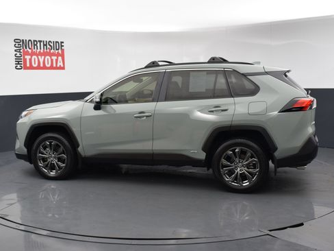 Used 2022 Toyota RAV4 XLE Premium AWD/4WD image 2