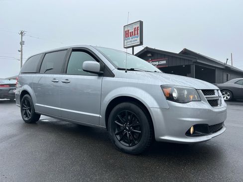 Used 2019 Dodge Grand Caravan GT image 1