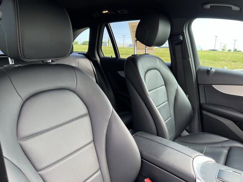 Certified 2022 Mercedes-Benz GLC 300 image 34