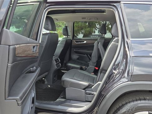 Certified 2024 Volkswagen Atlas SEL AWD/4WD image 29