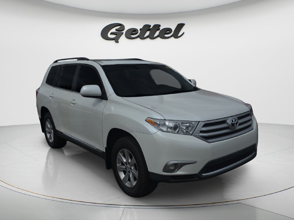 Used 2012 Toyota Highlander SE w/ Tow Pkg FWD image 3