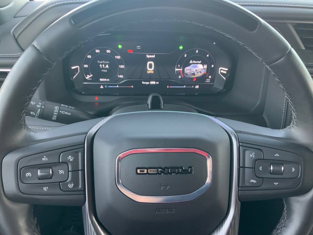 Used 2024 GMC Yukon XL Denali Ultimate AWD/4WD image 27