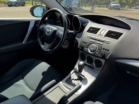 Used 2011 MAZDA MAZDA3 s Sport w/ Tech Pkg FWD image 20