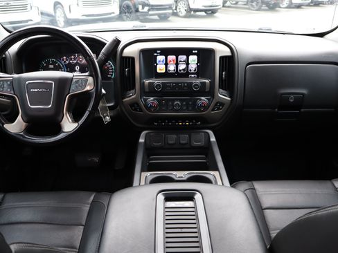 Used 2018 GMC Sierra 1500 Denali AWD/4WD image 17