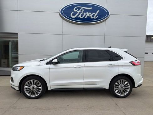 Used 2024 Ford Edge Titanium w/ Titanium Elite Package image 2