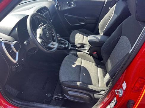 Used 2020 Kia Soul S image 7