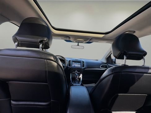 Used 2017 Ford Edge Titanium w/ Equipment Group 301A image 34