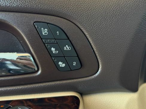 Used 2011 GMC Sierra 2500 Denali AWD/4WD image 13