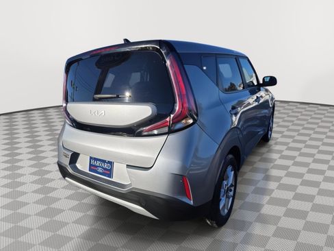 Used 2023 Kia Soul LX w/ LX Technology Package image 4