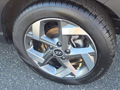 Used 2022 Hyundai Venue Limited image 6