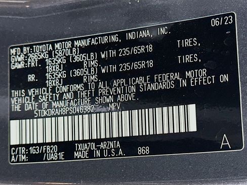 Used 2023 Toyota Highlander LE FWD image 12