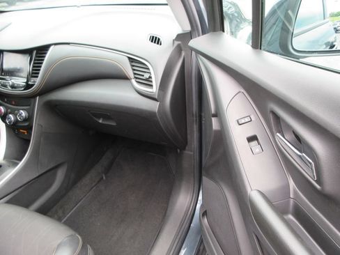 Certified 2021 Chevrolet Trax LT AWD/4WD image 18