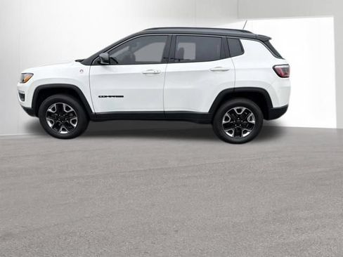 Used 2018 Jeep Compass Trailhawk w/ Cold Weather Group AWD/4WD image 2