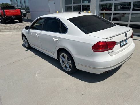 Used 2013 Volkswagen Passat TDI SE FWD image 5