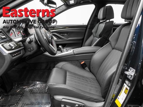 Used 2015 BMW M5 RWD image 63
