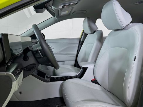 Used 2024 Hyundai Kona SEL w/ Convenience Package image 16