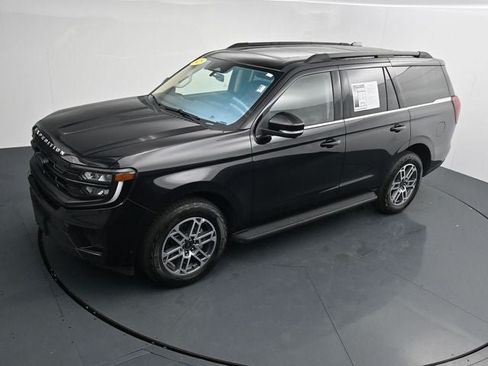 Certified 2025 Ford Expedition Active AWD/4WD image 23