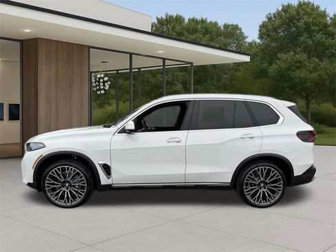 New 2026 BMW X5 sDrive40i w/ Premium Package image 13