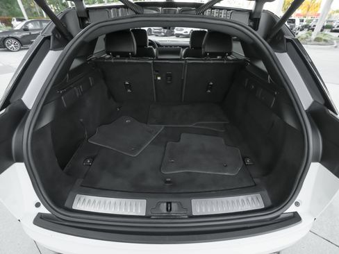 Used 2023 Land Rover Range Rover Velar R-Dynamic S image 41