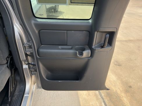 Used 2005 Chevrolet Silverado 1500 LS image 22