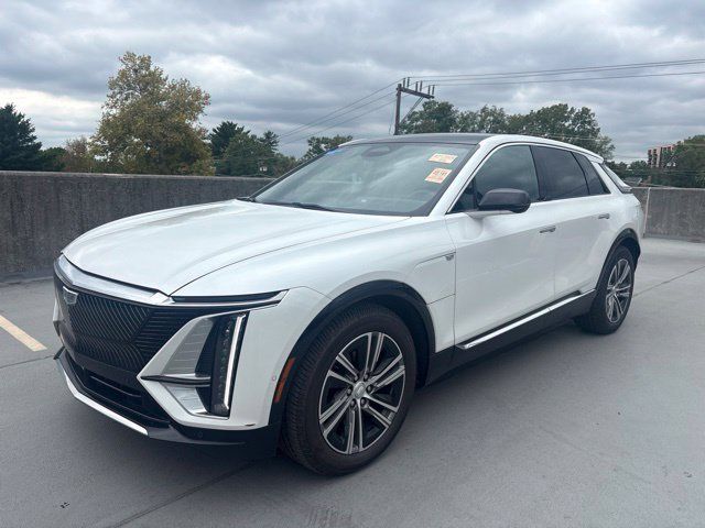 Certified 2023 Cadillac Lyriq AWD image 1