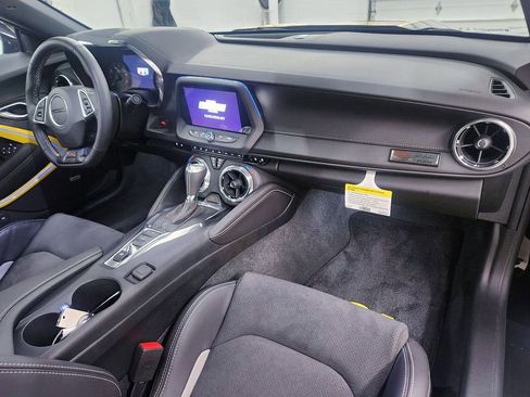 Used 2020 Chevrolet Camaro SS RWD image 35