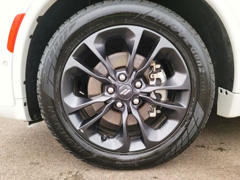 Used 2022 Dodge Durango R/T w/ Hemi Orange Plus Package image 27