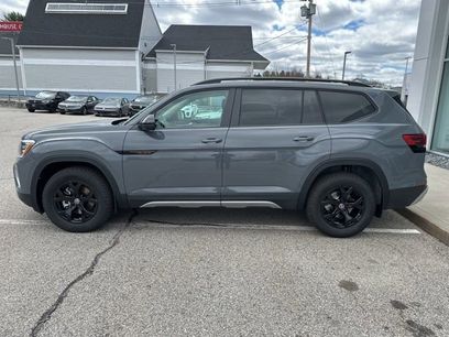 New 2026 Volkswagen Atlas Peak Edition