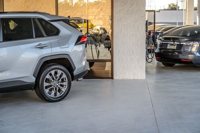 Used 2021 Toyota RAV4 XLE Premium FWD image 53