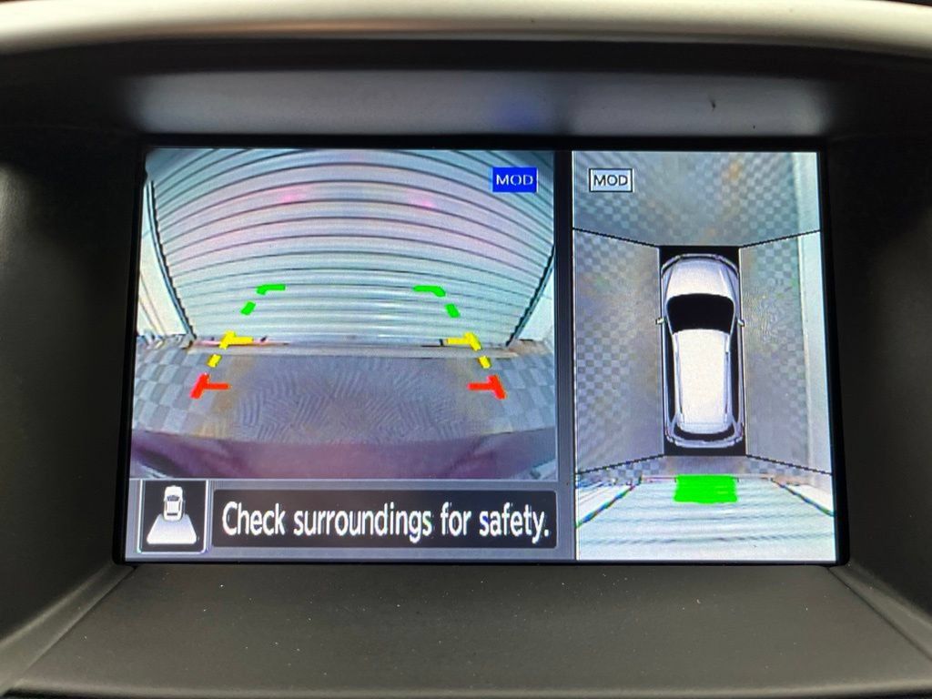 Used 2020 Nissan Pathfinder SL FWD image 13
