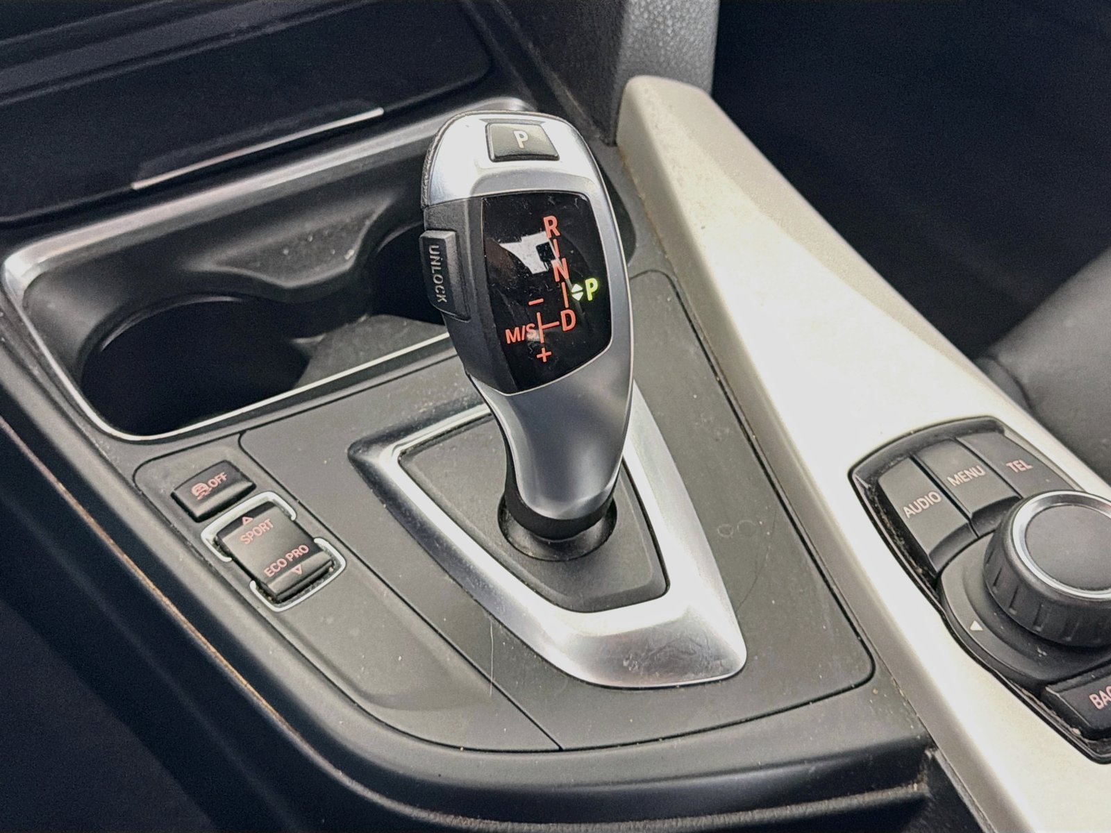 Used 2014 BMW 320i Sedan RWD image 17