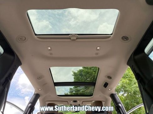 Used 2017 Chrysler Pacifica Limited FWD image 50