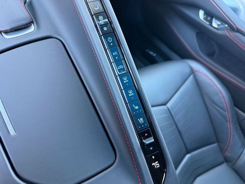 Used 2021 Chevrolet Corvette Stingray Premium Cpe w/ Z51 Performance Package image 30