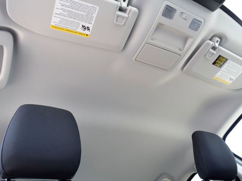 New 2026 Ford Maverick XL image 24