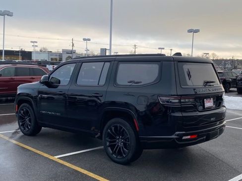 Used 2023 Jeep Grand Wagoneer Series II w/ Quick Order Packagew 28T image 3