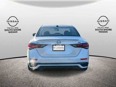 Used 2025 Nissan Sentra SR w/ SR Premium Package FWD image 7