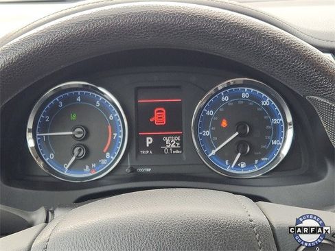 Used 2017 Toyota Corolla LE image 13