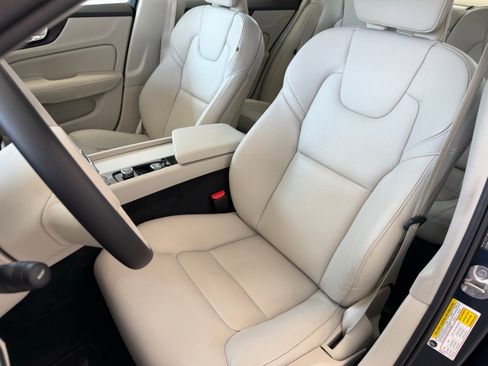 Certified 2025 Volvo S60 B5 Core AWD/4WD image 16