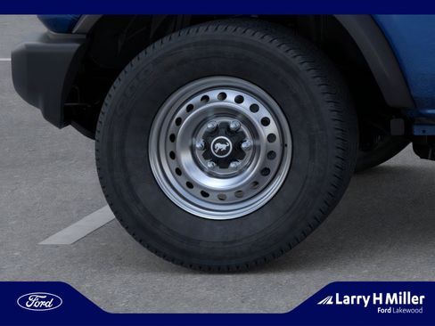 New 2025 Ford Bronco 4-Door image 21