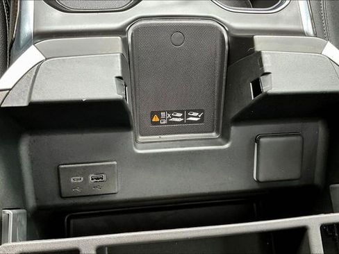 Used 2025 Chevrolet Silverado 1500 LT Trail Boss w/ LT Trail Boss Premium Package AWD/4WD image 17