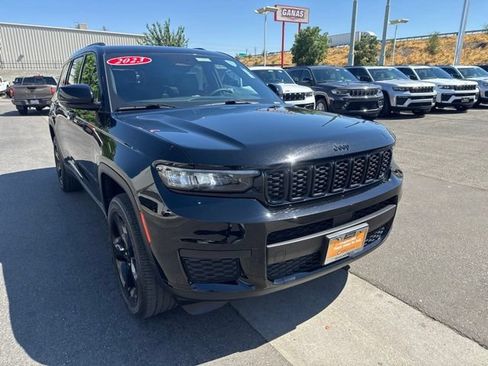 Certified 2023 Jeep Grand Cherokee L Laredo RWD image 8