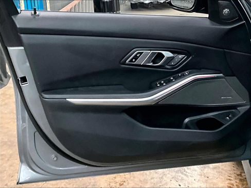 Used 2023 BMW 330i xDrive Sedan w/ M Sport Package image 25